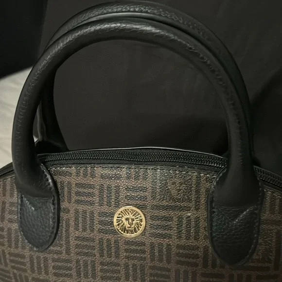 ANNE KLEIN | NWOT Dome Crossbody Satchel | Brown and Black with Lion Print - Picture 3 of 9